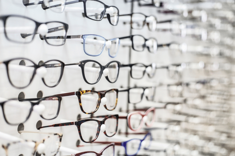 « J&rsquo;ai peur de l&rsquo;ordonnance oubliée ! » : Les Solutions pour Renouveler Facilement Vos Lunettes à Caluire-et-Cuire (Service Exclusif Opticien)